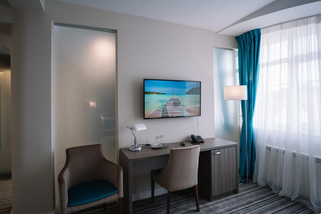 קלוז'-נאפוקה Norm Hill Hotel מראה חיצוני תמונה
