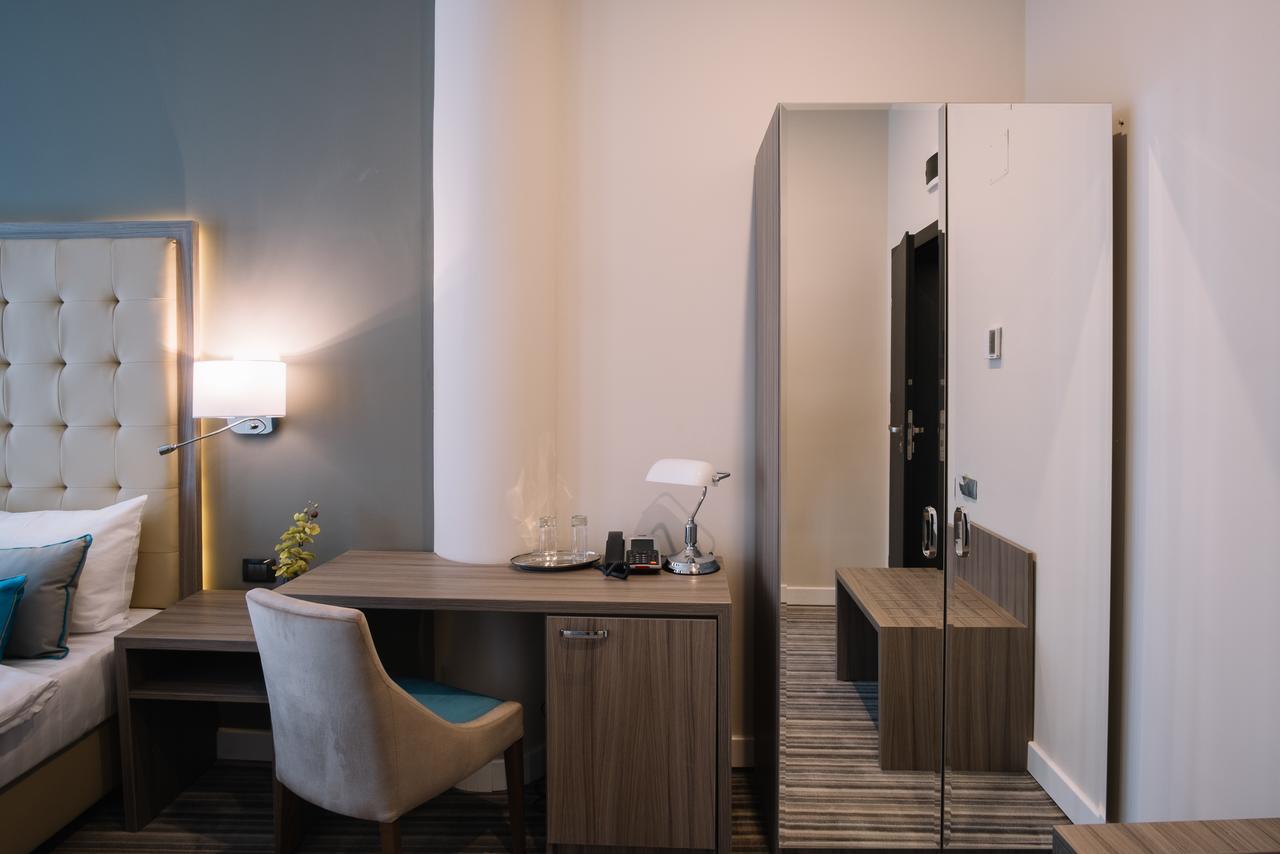קלוז'-נאפוקה Norm Hill Hotel מראה חיצוני תמונה